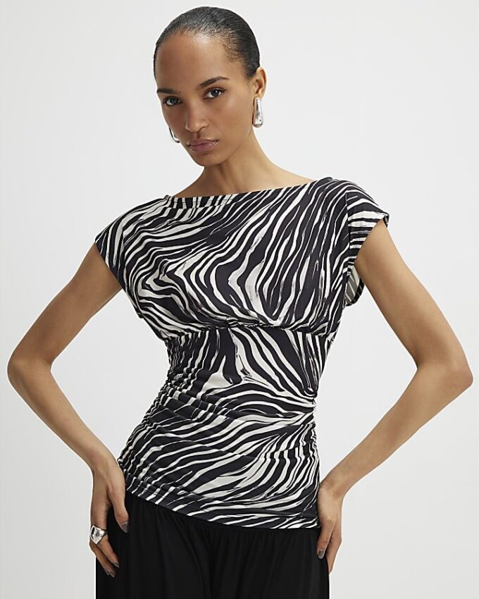 Black Animal Print Ruched Short Sleeve Top