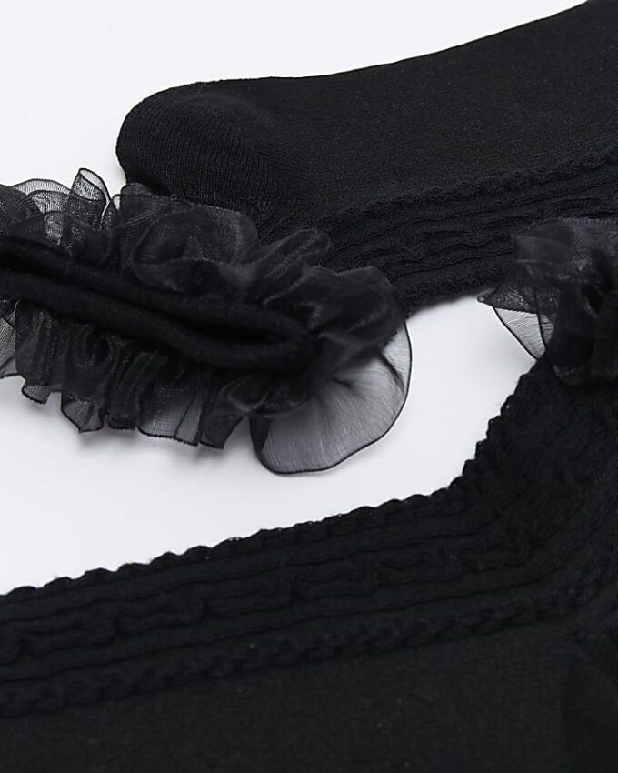 Black frill ankle socks