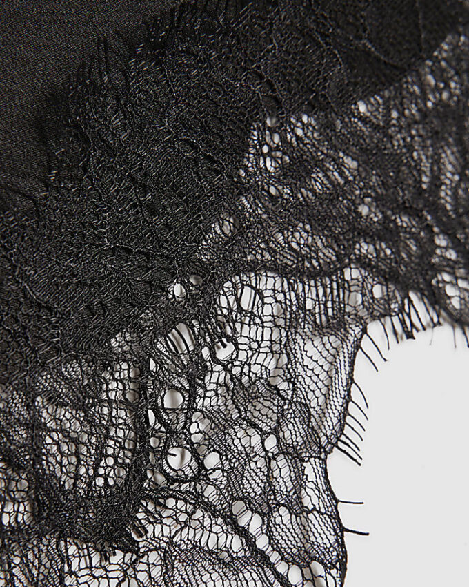 Black Lace Trim Hip Scarf