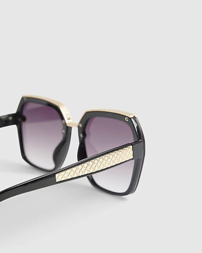 Black Metal Hexagon Sunglasses