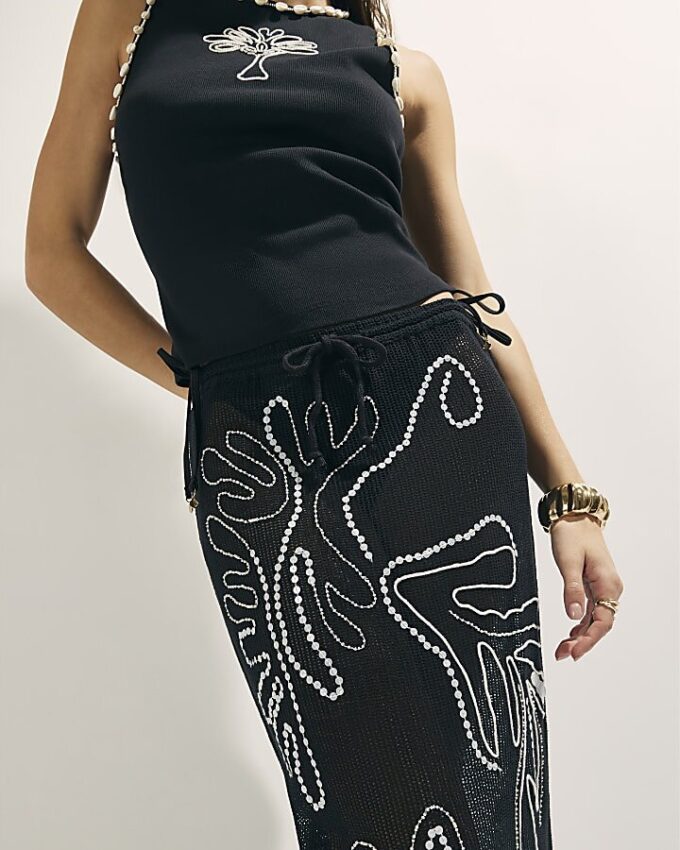 Black Palm Embroidered Sarong