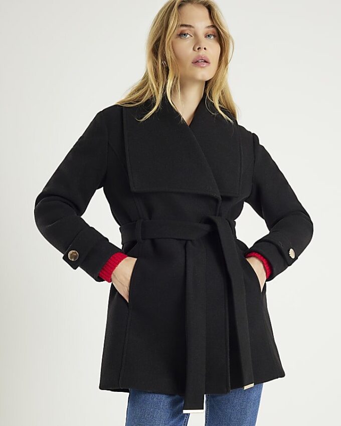 Black Short Wide Collar Wrap Coat