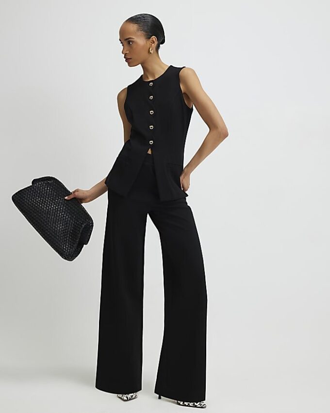 Black Stretchy Scallop Waistcoat