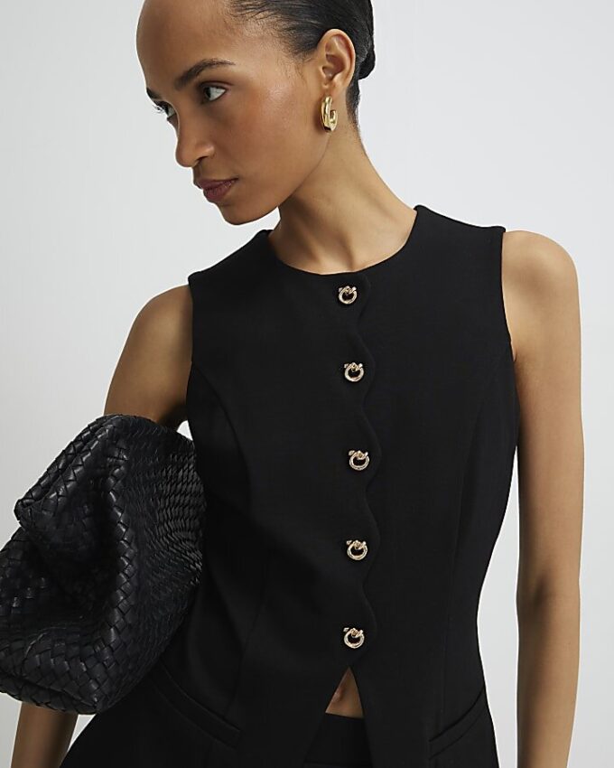 Black Stretchy Scallop Waistcoat