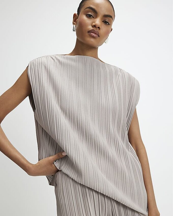 Grey Plisse Sleeveless Asymmetric Hem Top