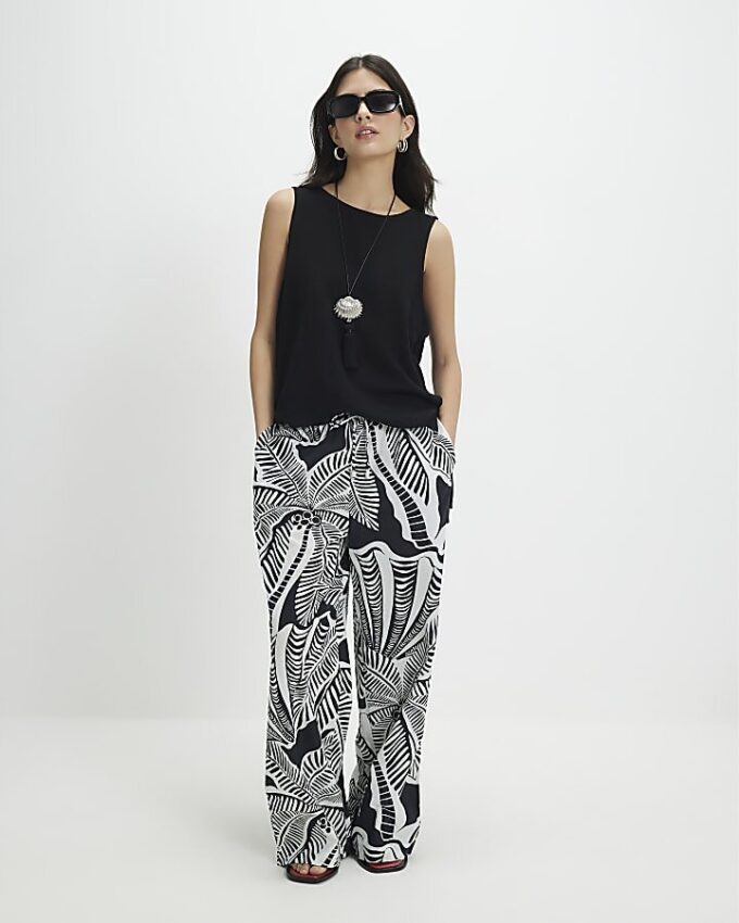 Petite Black Linen Blend Printed Trousers