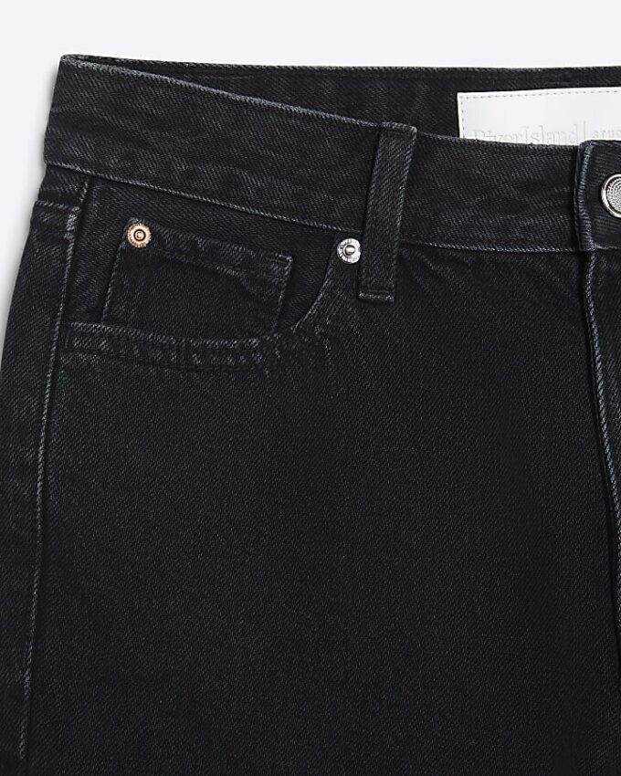 Petite Black Relaxed Straight Jeans